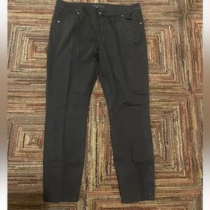 Women's Tommy Hilfiger Black Skinny Stretch Ankle Pants TgSz 12
